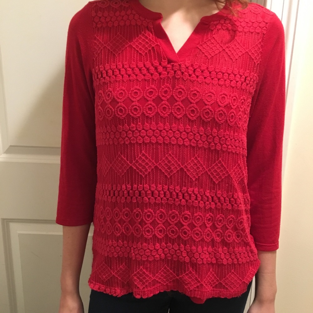 V-neck long-sleeve t shirt, embroidered design